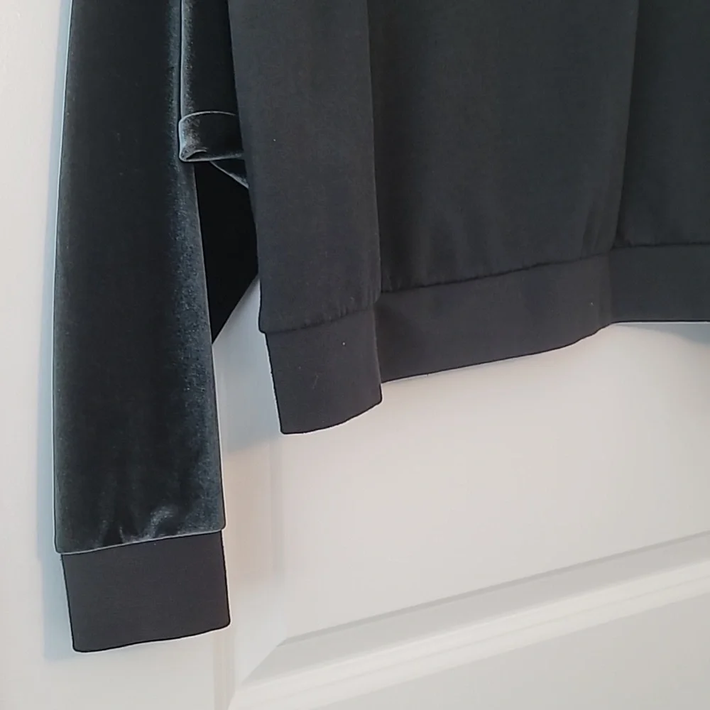 Victoria's Secret Black Velvet Hoodie - Picture 8 of 9